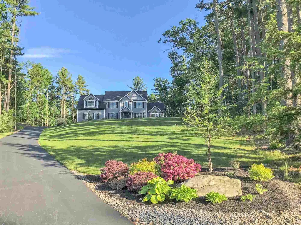 9 Bixby Farm Lane Bedford NH 03110
