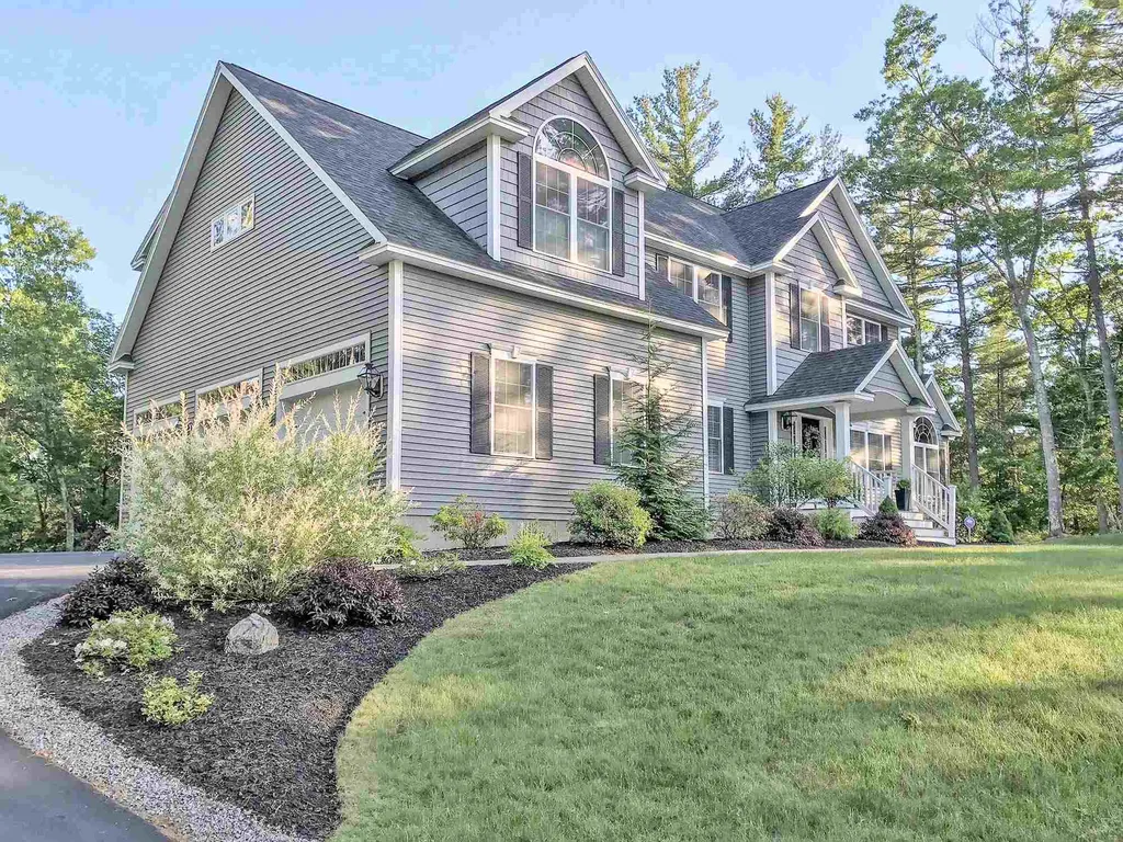 9 Bixby Farm Lane Bedford NH 03110