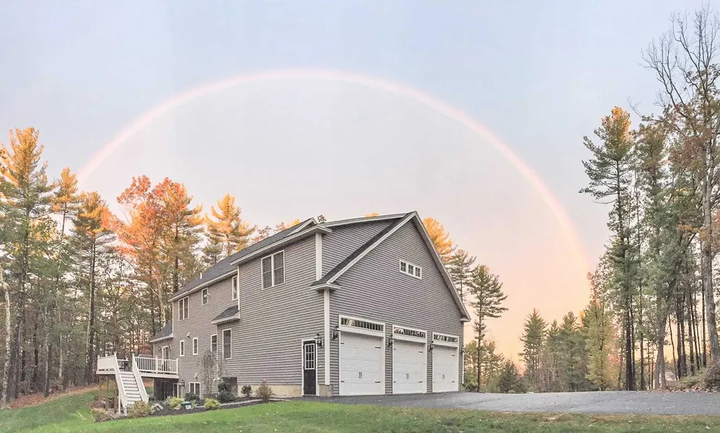 9 Bixby Farm Lane Bedford NH 03110