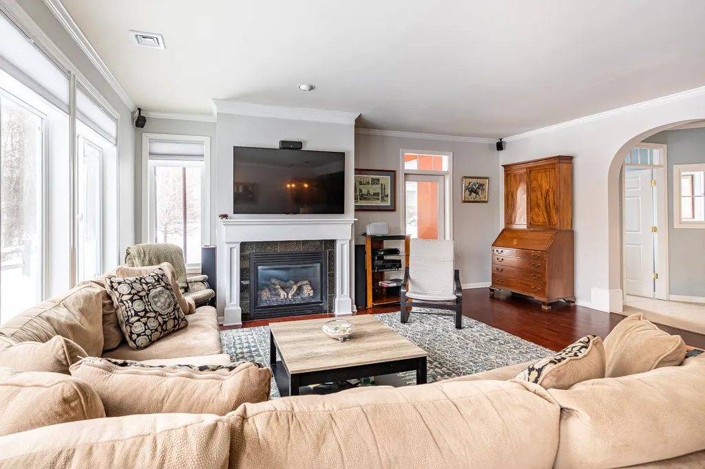80 Woodthrush Circle South Burlington VT 05403