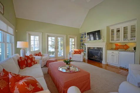 31 Pleasant Point Drive Portsmouth NH 03801