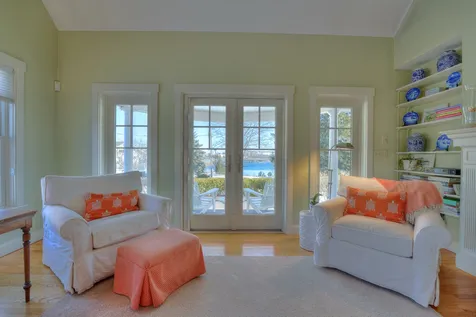 31 Pleasant Point Drive Portsmouth NH 03801