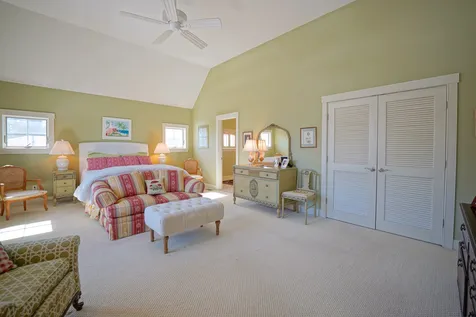 31 Pleasant Point Drive Portsmouth NH 03801