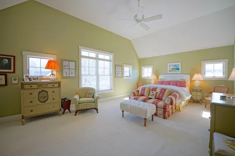 31 Pleasant Point Drive Portsmouth NH 03801