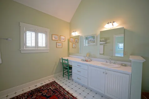 31 Pleasant Point Drive Portsmouth NH 03801