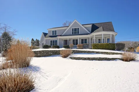 31 Pleasant Point Drive Portsmouth NH 03801