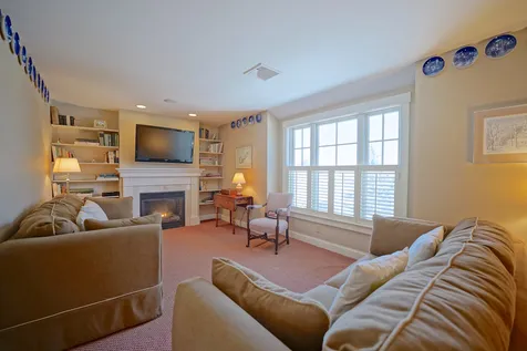31 Pleasant Point Drive Portsmouth NH 03801
