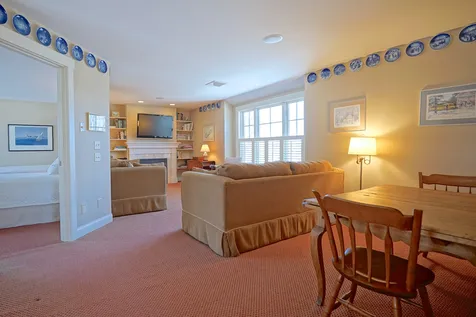 31 Pleasant Point Drive Portsmouth NH 03801