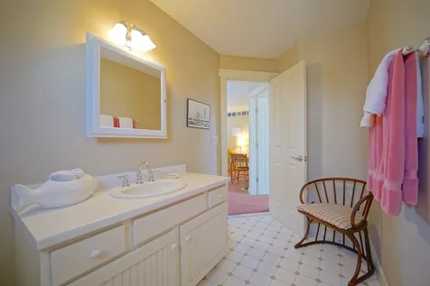 31 Pleasant Point Drive Portsmouth NH 03801