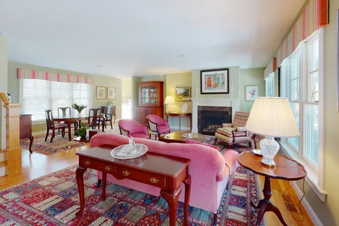 31 Pleasant Point Drive Portsmouth NH 03801