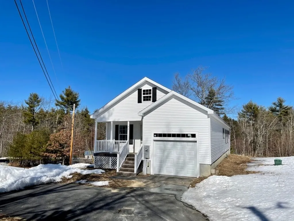 73 Tarah Way Fremont NH 03044