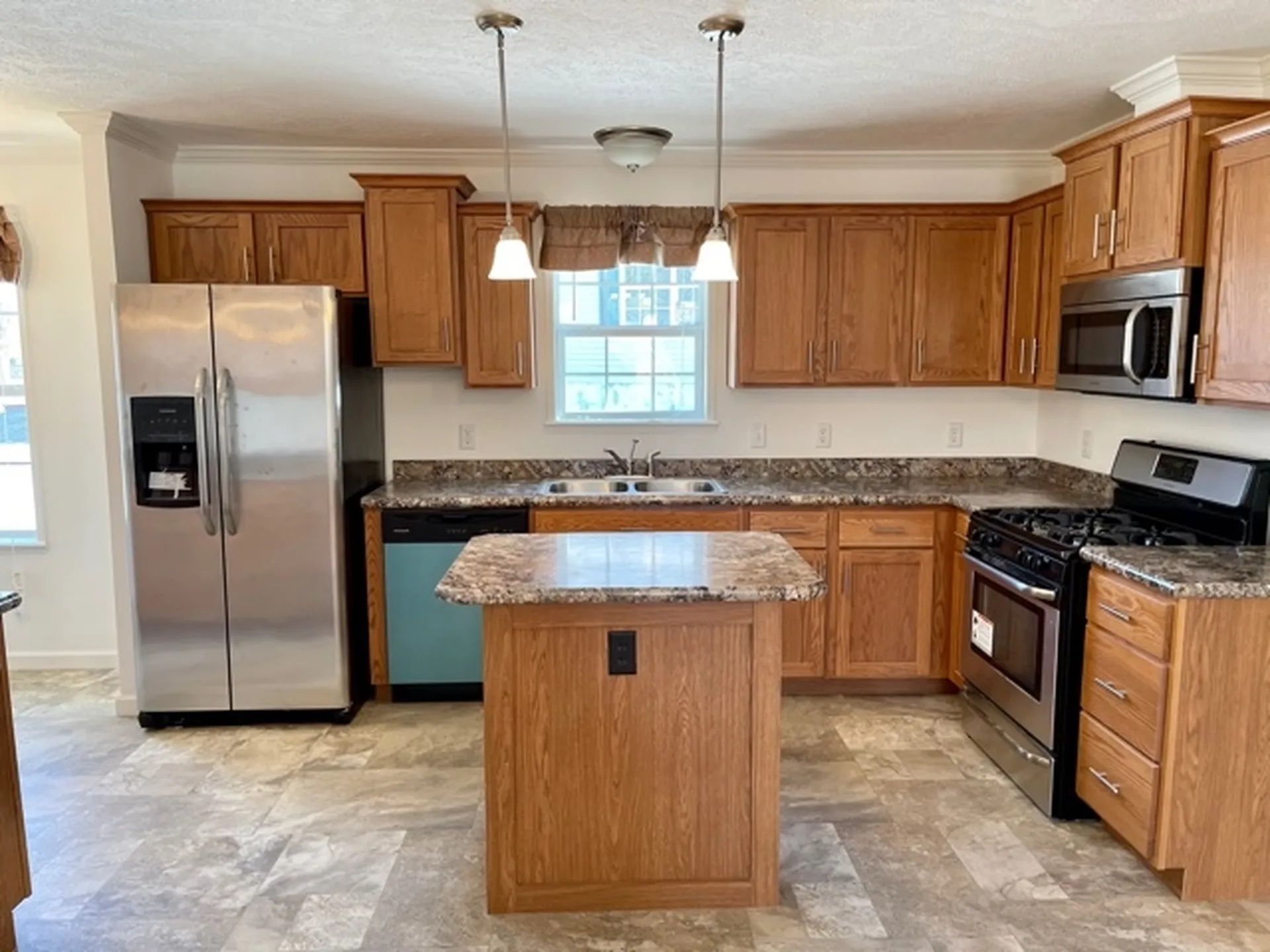 73 Tarah Way Fremont NH 03044