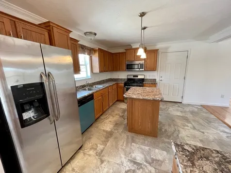 73 Tarah Way Fremont NH 03044
