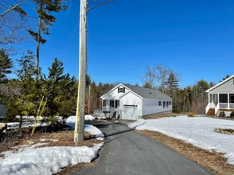 73 Tarah Way Fremont NH 03044