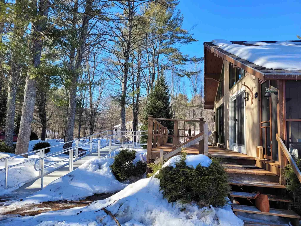 89 Morse Road Plymouth NH 03264