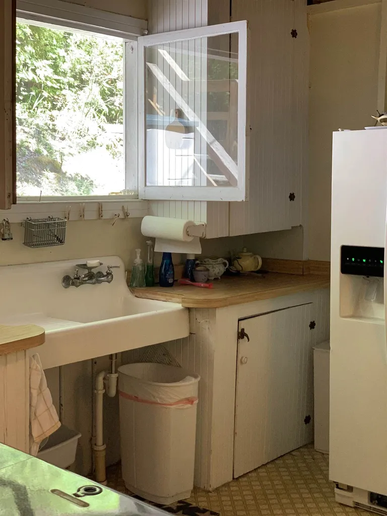 593 Coates Island Road Colchester VT 05446