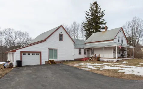 13 Plains Road Raymond NH 03077