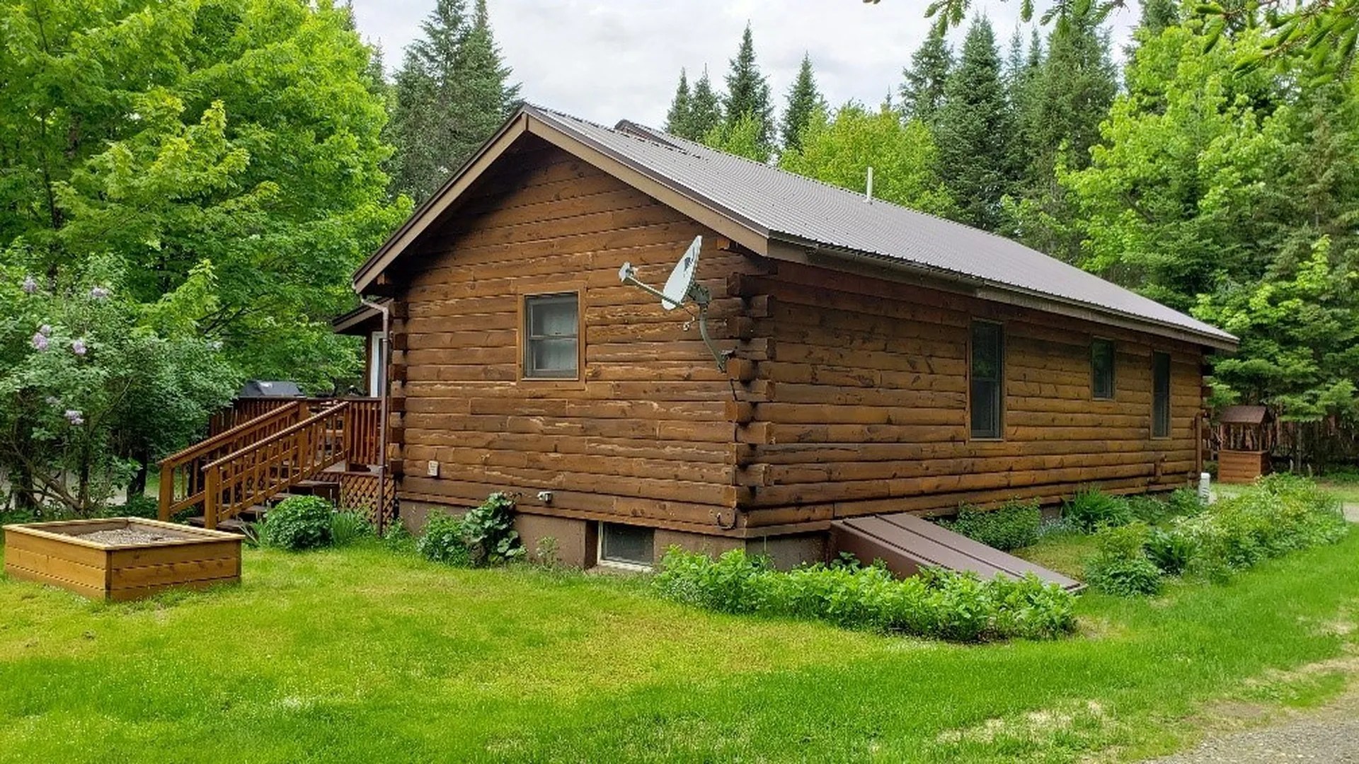 45 Dickson Lane Pittsburg NH 03592