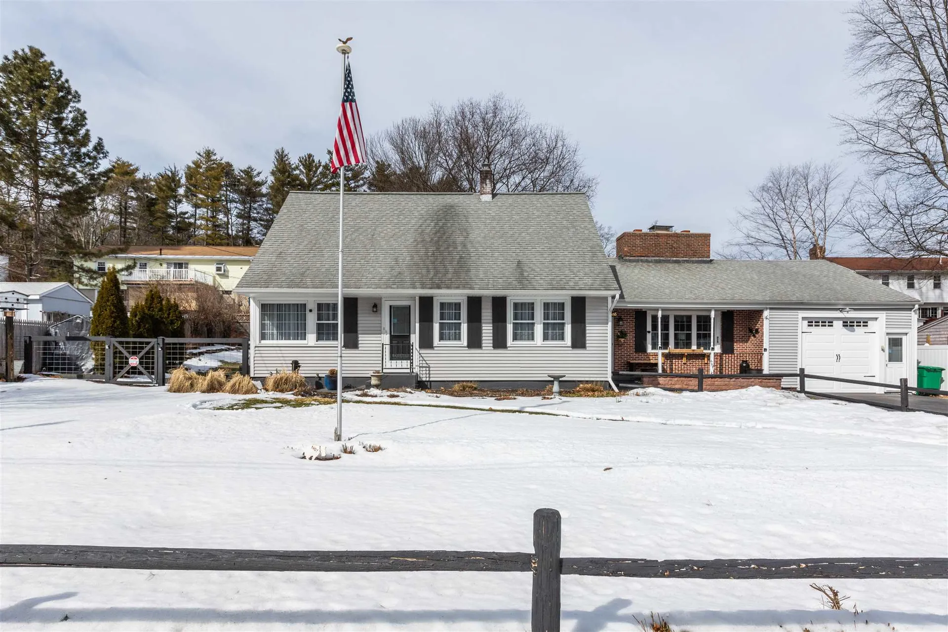 5 Dover Street Nashua NH 03063
