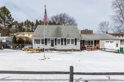 5 Dover Street Nashua NH 03063
