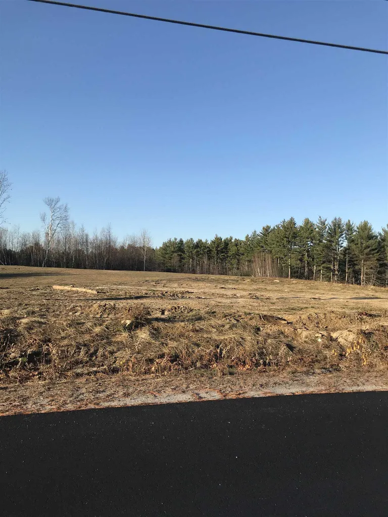 13 River View Road Newport NH 03773