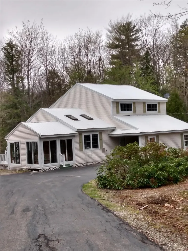 30 Woodcrest Drive Ossipee NH 03864