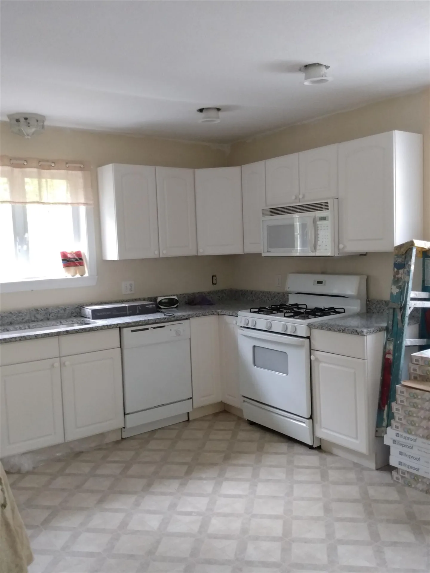 30 Woodcrest Drive Ossipee NH 03864