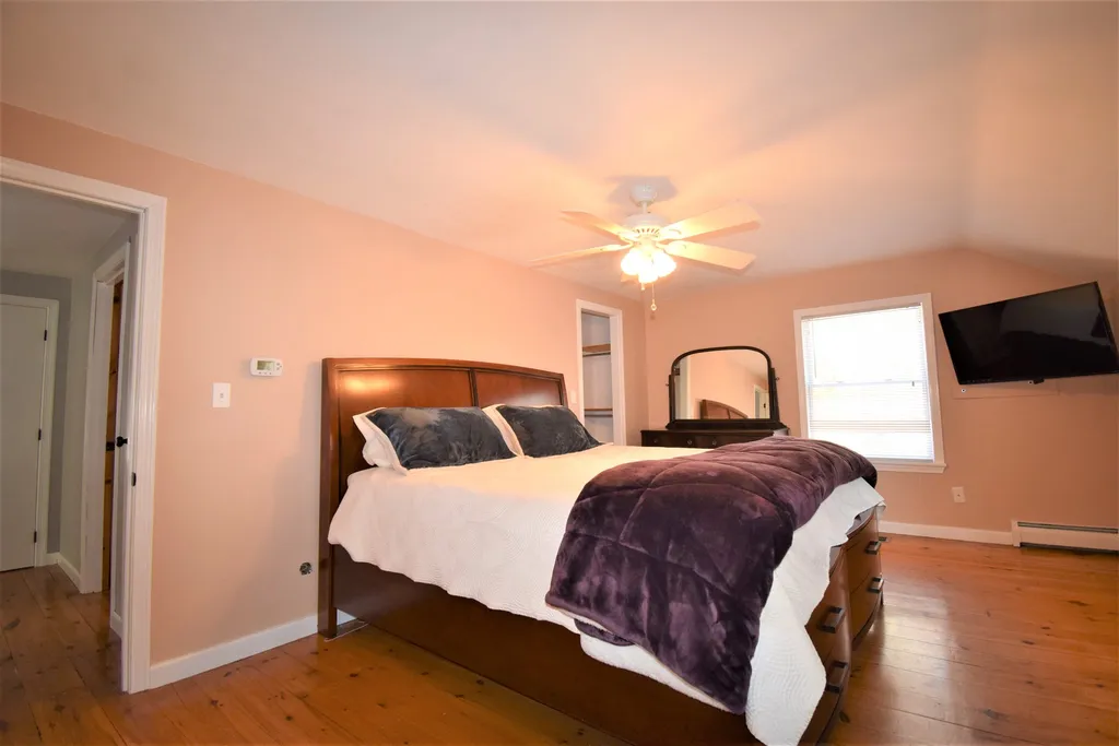 44 North Road Deerfield NH 03037