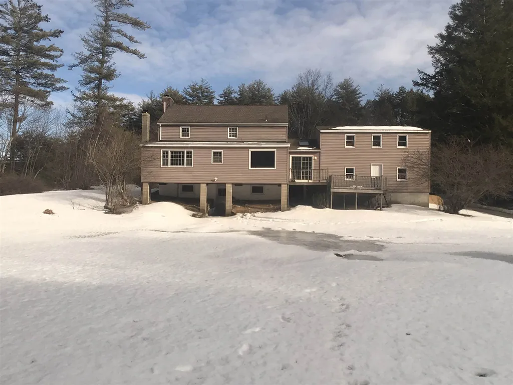 44 North Road Deerfield NH 03037