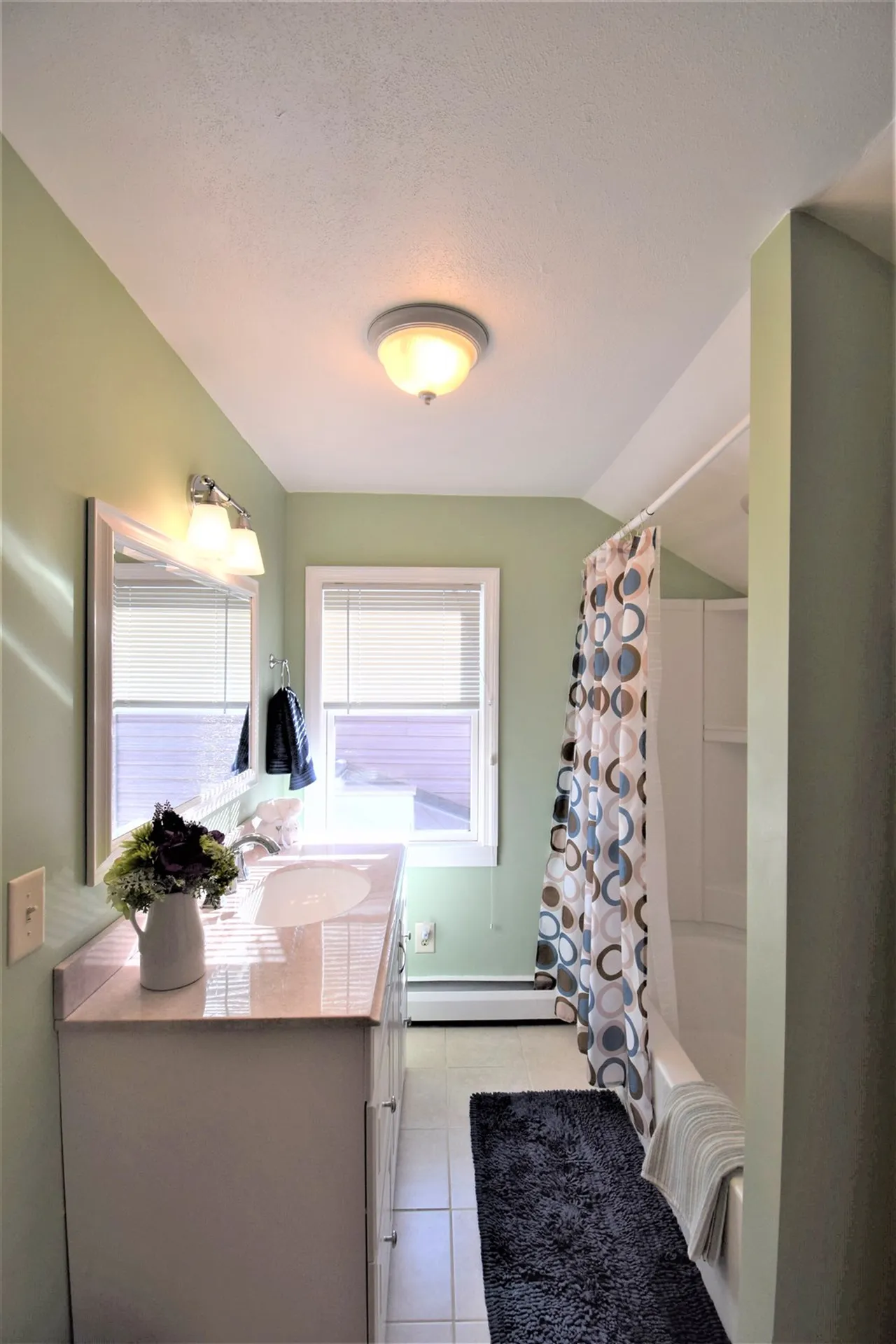 44 North Road Deerfield NH 03037
