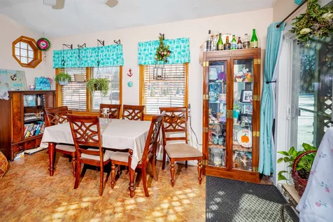 15 Folly Mill Terrace Seabrook NH 03874