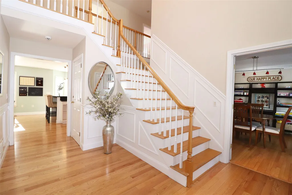 27 Lynne Drive Hollis NH 03049
