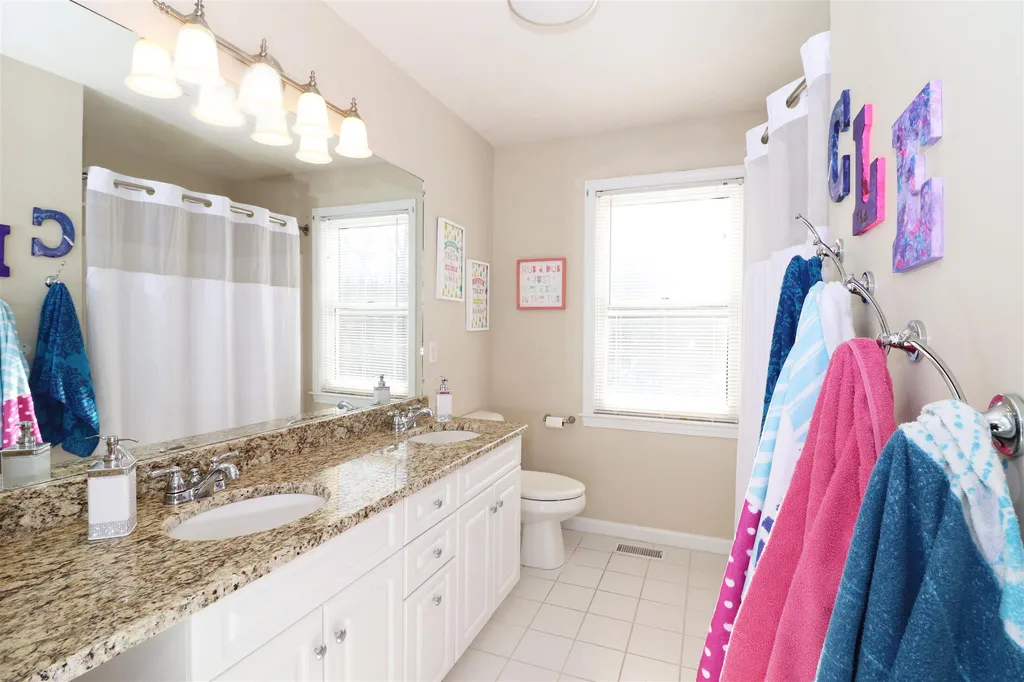 27 Lynne Drive Hollis NH 03049