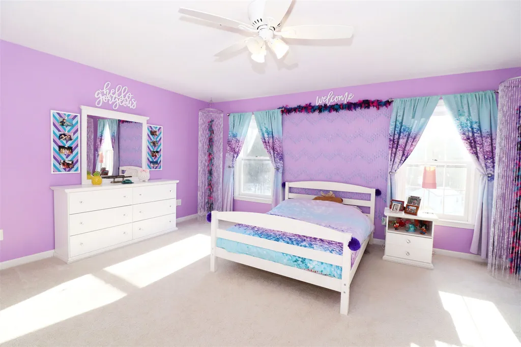 27 Lynne Drive Hollis NH 03049