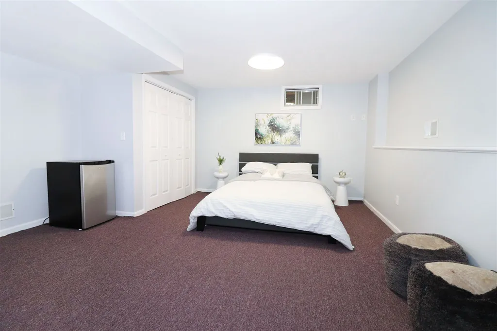 27 Lynne Drive Hollis NH 03049