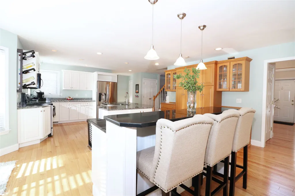 27 Lynne Drive Hollis NH 03049