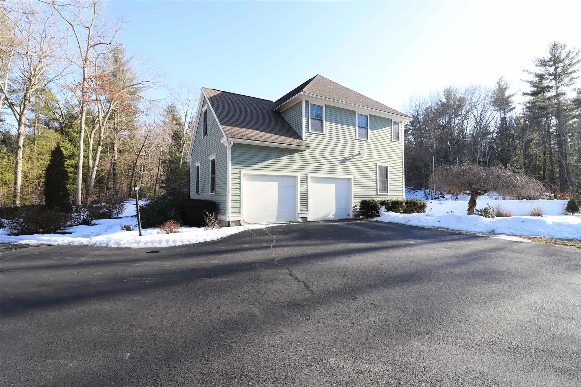 27 Lynne Drive Hollis NH 03049