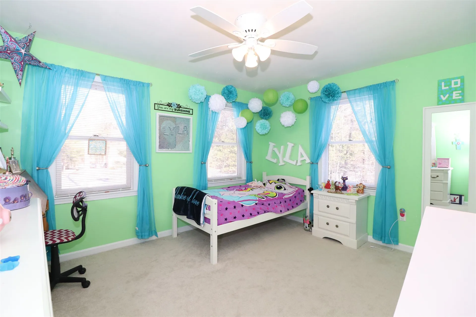 27 Lynne Drive Hollis NH 03049