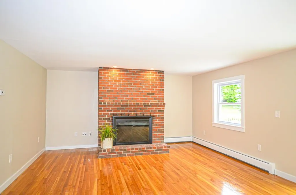 143 Fremont Road Chester NH 03036