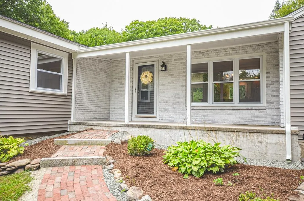 143 Fremont Road Chester NH 03036