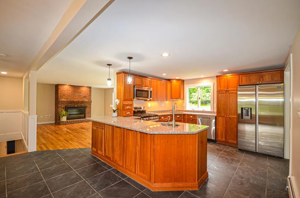 143 Fremont Road Chester NH 03036