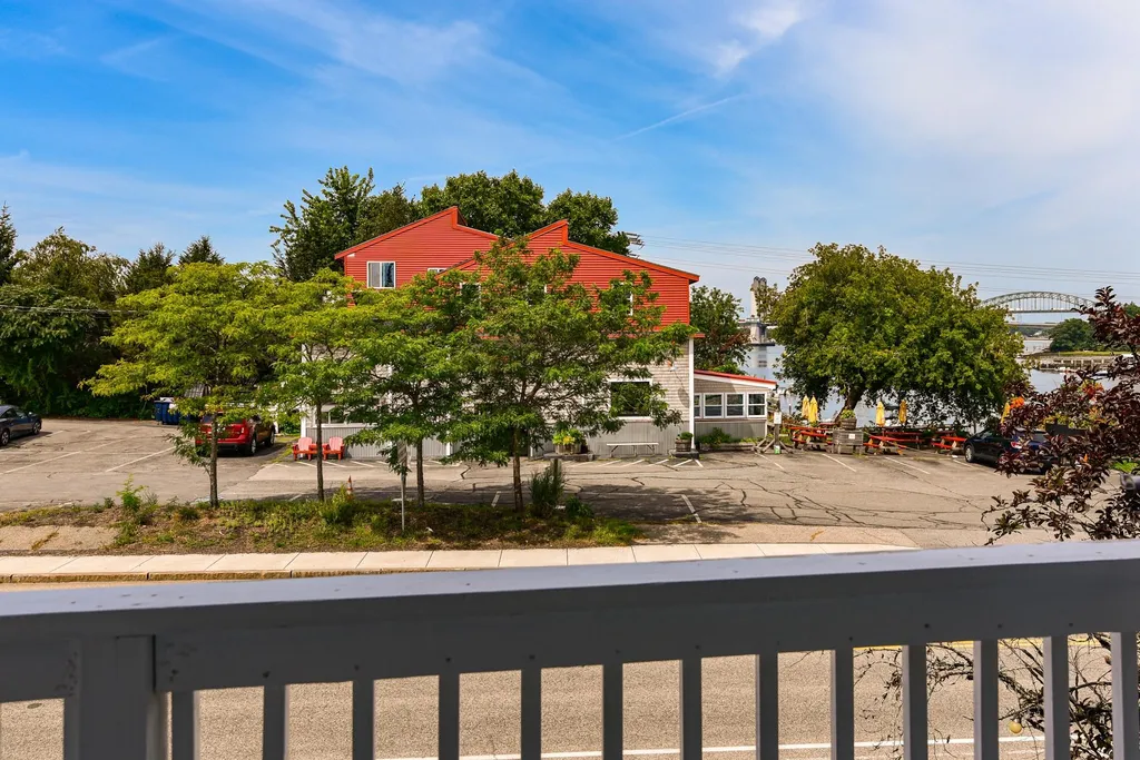 3 Island Avenue Kittery ME 03904