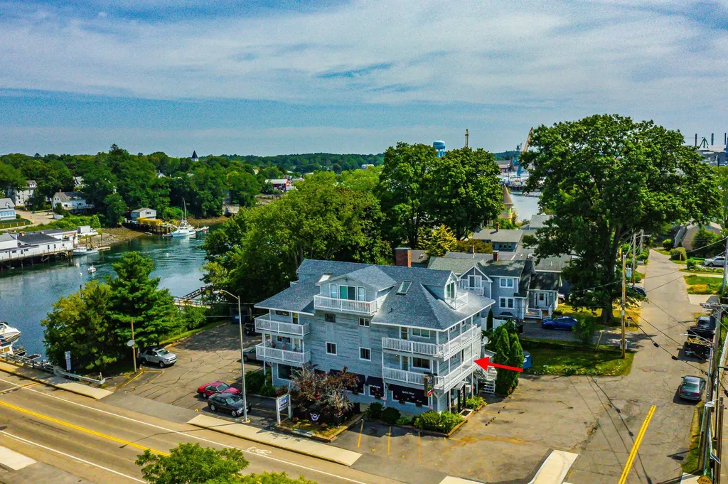 3 Island Avenue Kittery ME 03904
