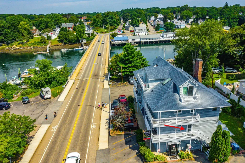 3 Island Avenue Kittery ME 03904