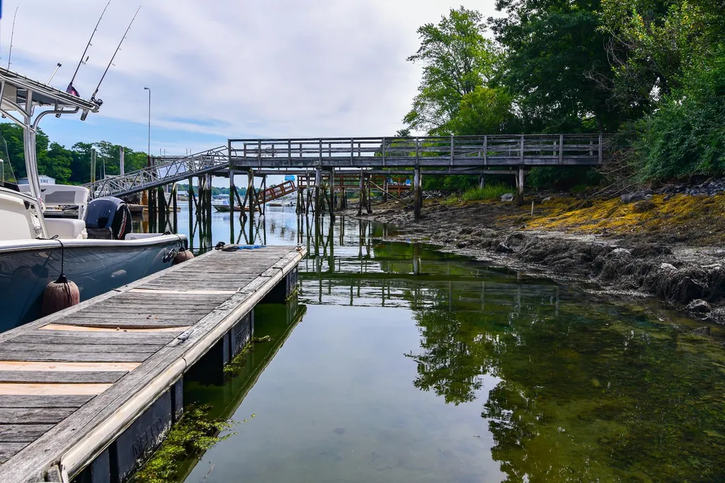 3 Island Avenue Kittery ME 03904