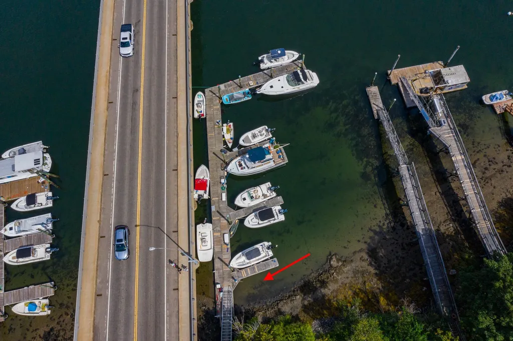3 Island Avenue Kittery ME 03904