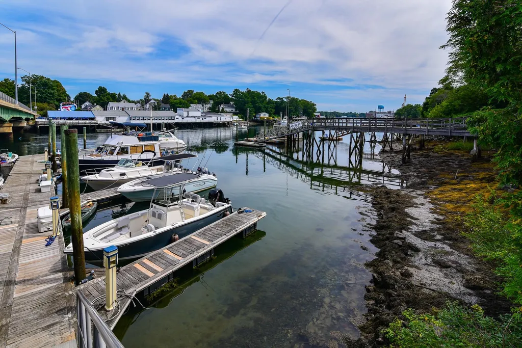3 Island Avenue Kittery ME 03904