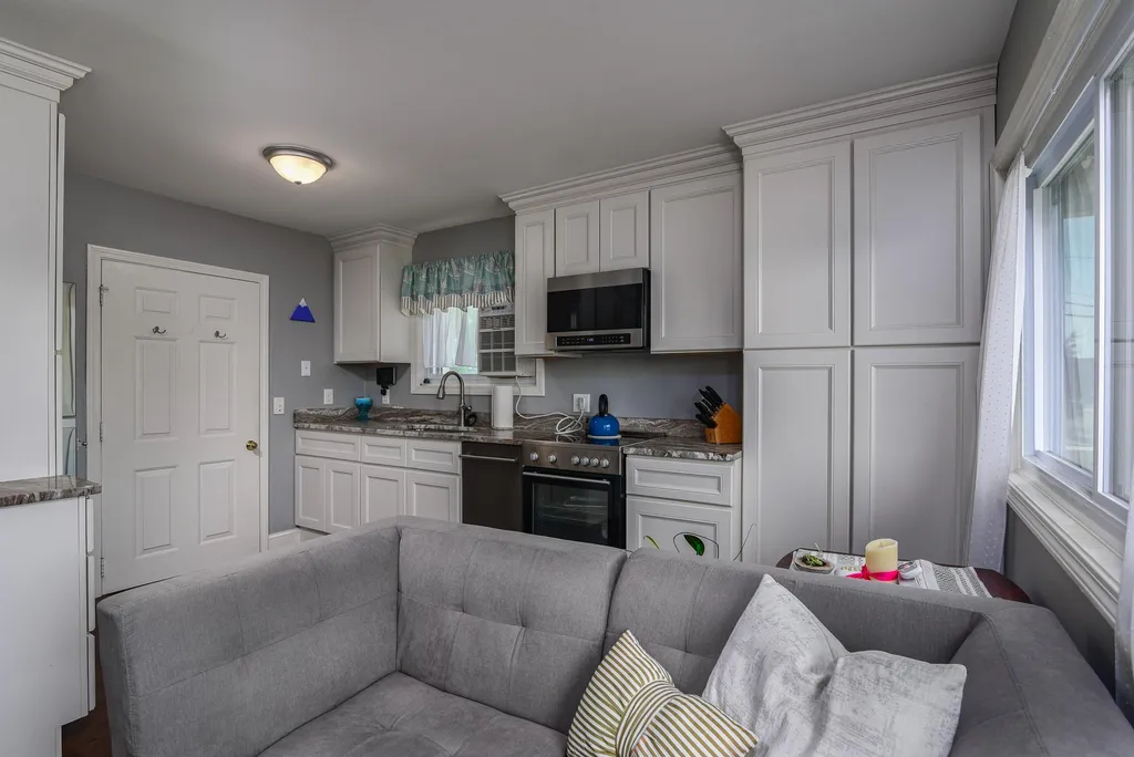 3 Island Avenue Kittery ME 03904