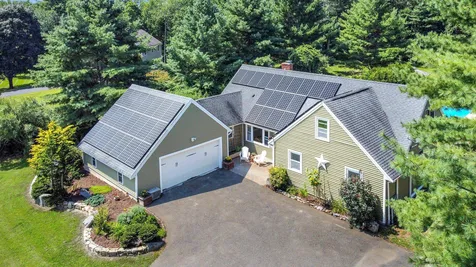 12 Brown Avenue Stratham NH 03885
