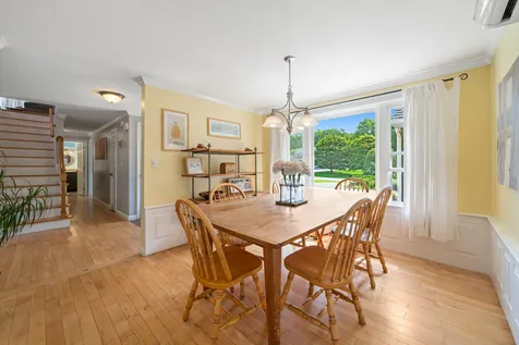 12 Brown Avenue Stratham NH 03885